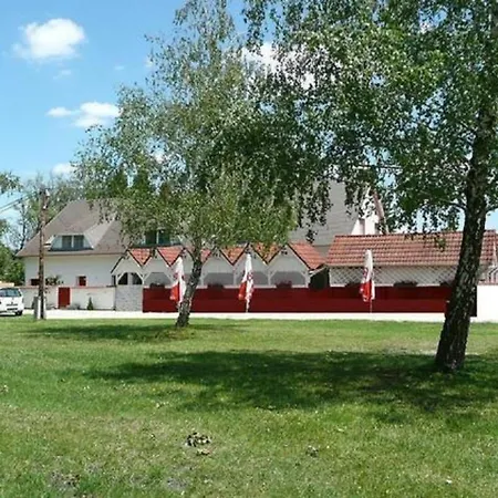 펜션 In 19443 Balatonmáriafürdő